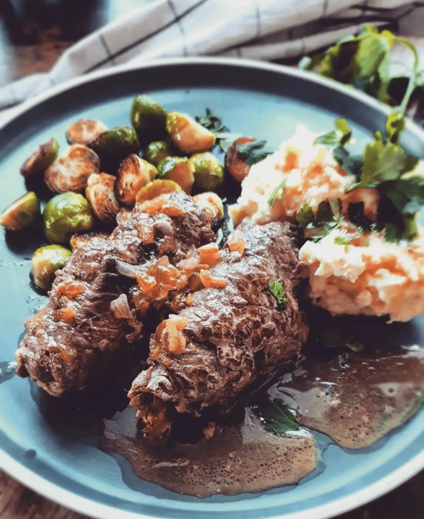 Mamas Rinderroulade mit Kartoffelbrei und Rosenkohl | Chris&amp;#39; Kochtüte ...