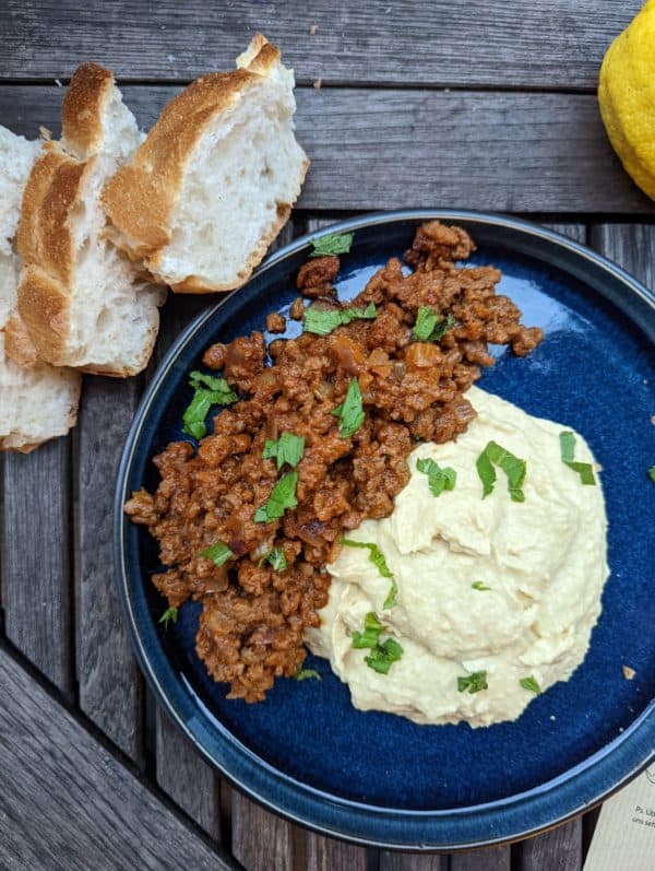 Hamshuka - Hummus mit Bio-Rinderhack bzw. SOJA-Hack und frischem ... Hamshuka - Hummus mit Bio-Rinderhack bzw. SOJA-Hack und frischem ...